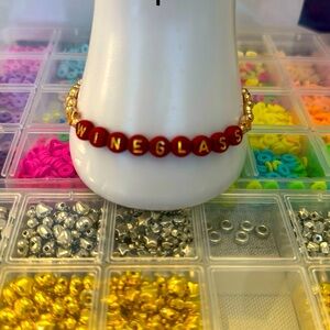 Marathon 🏃‍♀️ bracelet -lucky charms 🍀 NYC-Chicago-Wineglass